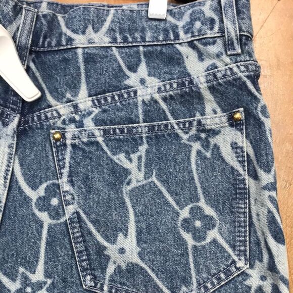 Louis Vuitton Blue Jean Shorts with Geometric Pattern - Picture 10 of 12